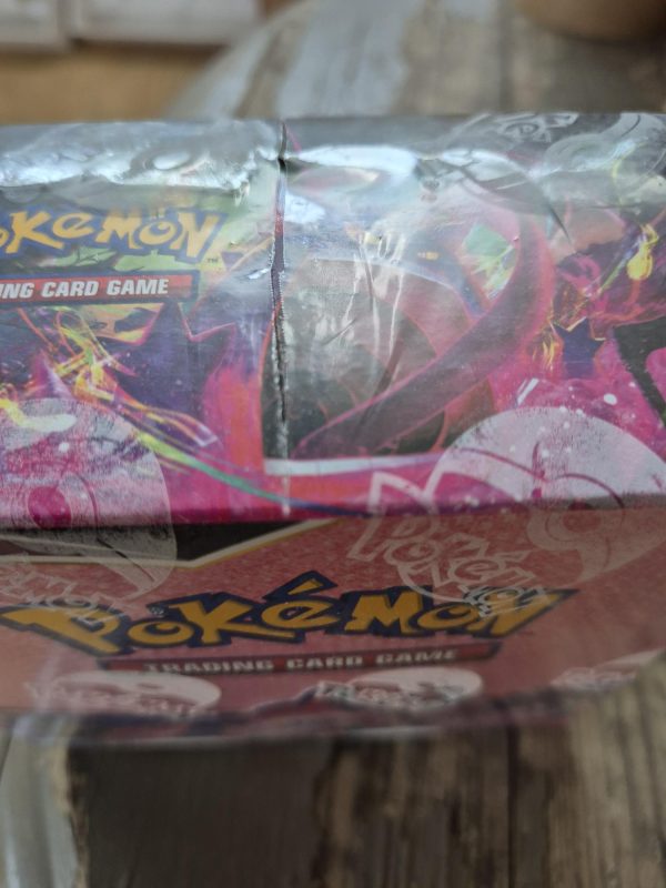 Fusion Strike Boosterbox (Damaged Seal) - Afbeelding 3
